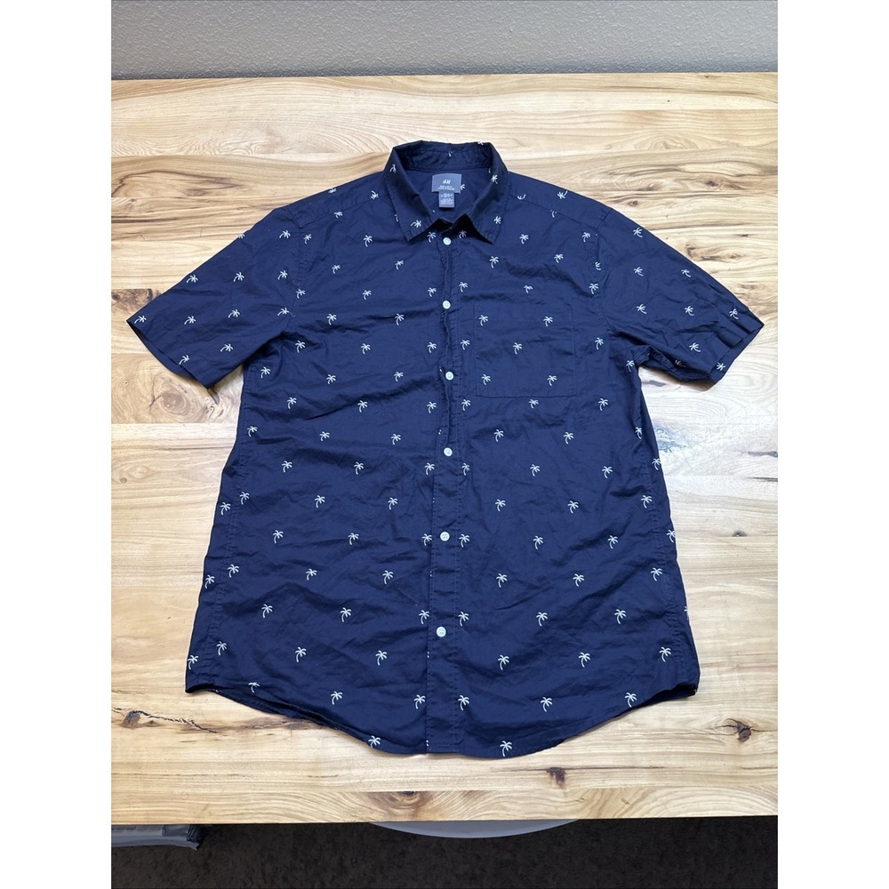H&M Regular Fit Button Down Short Sleeve Men's Shirt Size Medium Blue Palm Tree